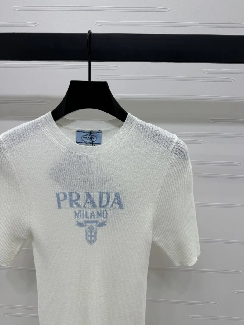 Prada T-Shirts Unisex 166538