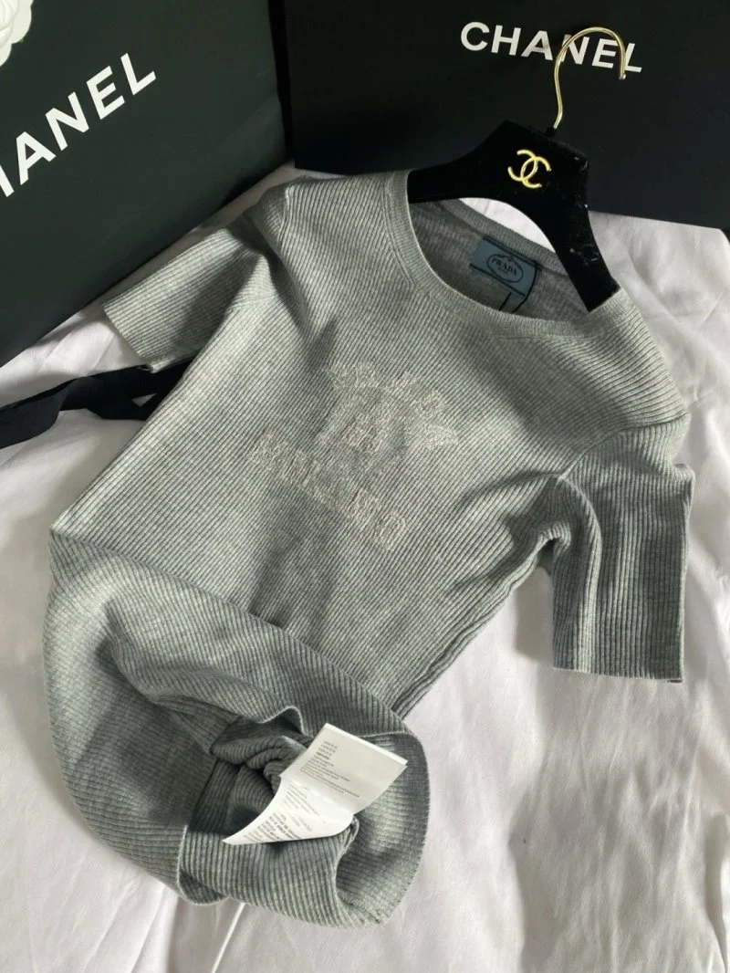 Compact Prada T-Shirts 166484