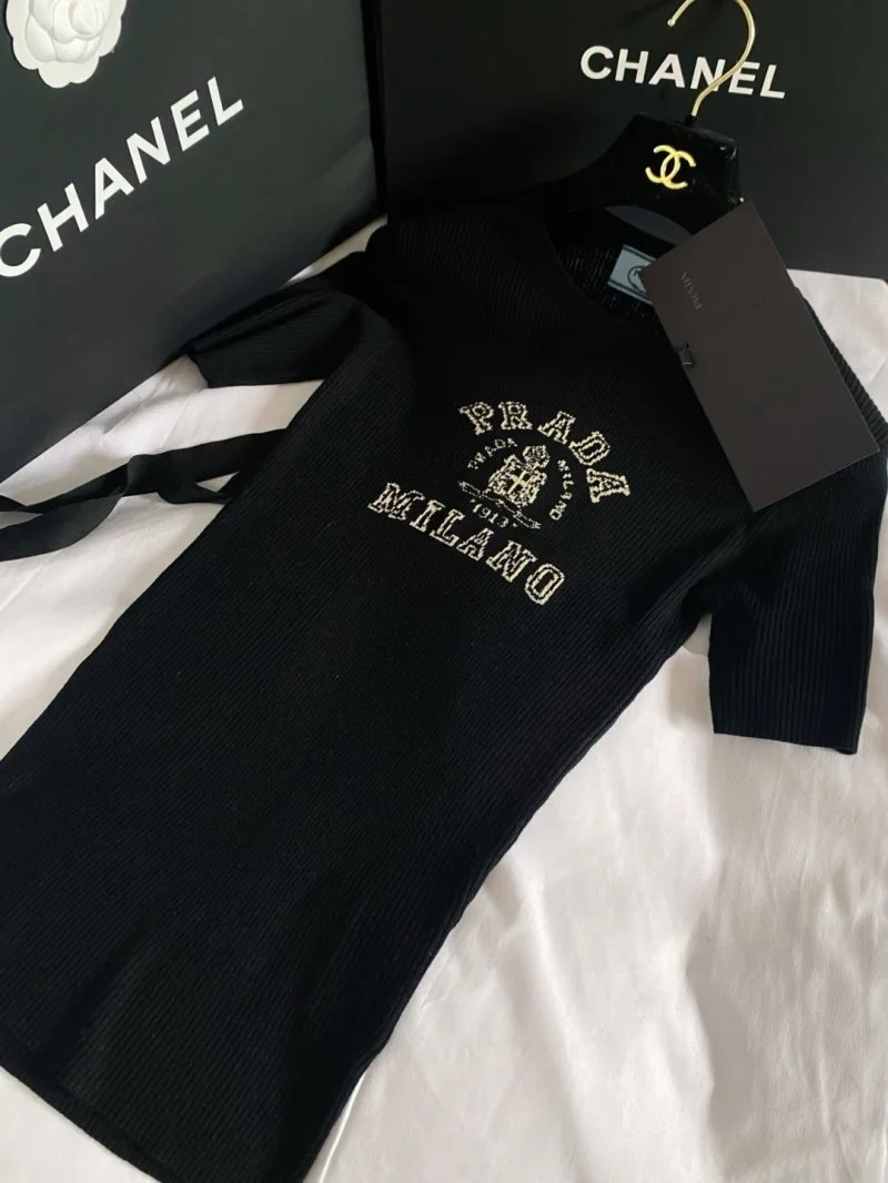 Prada T-Shirts Bold 166483