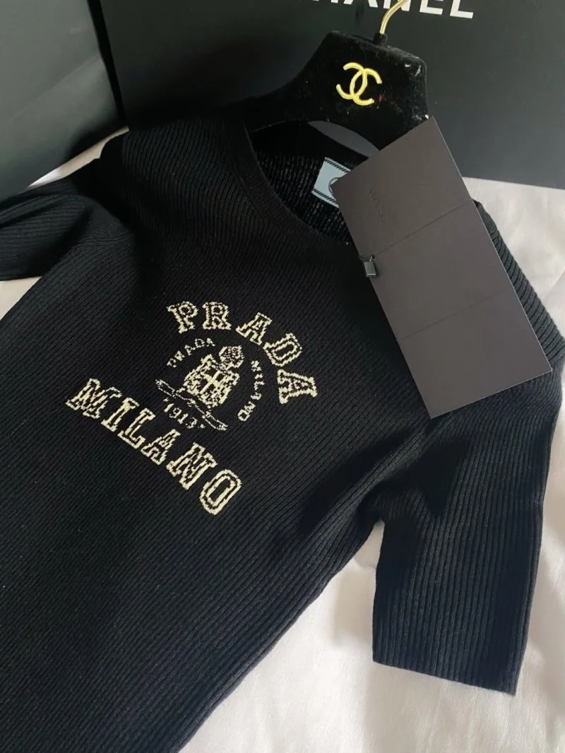 Prada T-Shirts Bold 166483