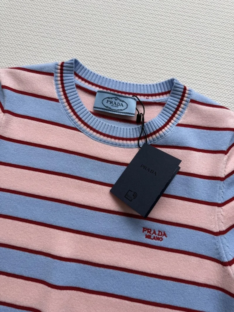 ModernLook Prada T-Shirts 166464