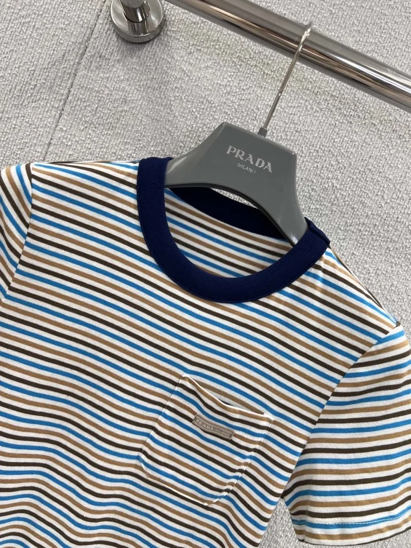 Prada T-Shirts Breathable 166497