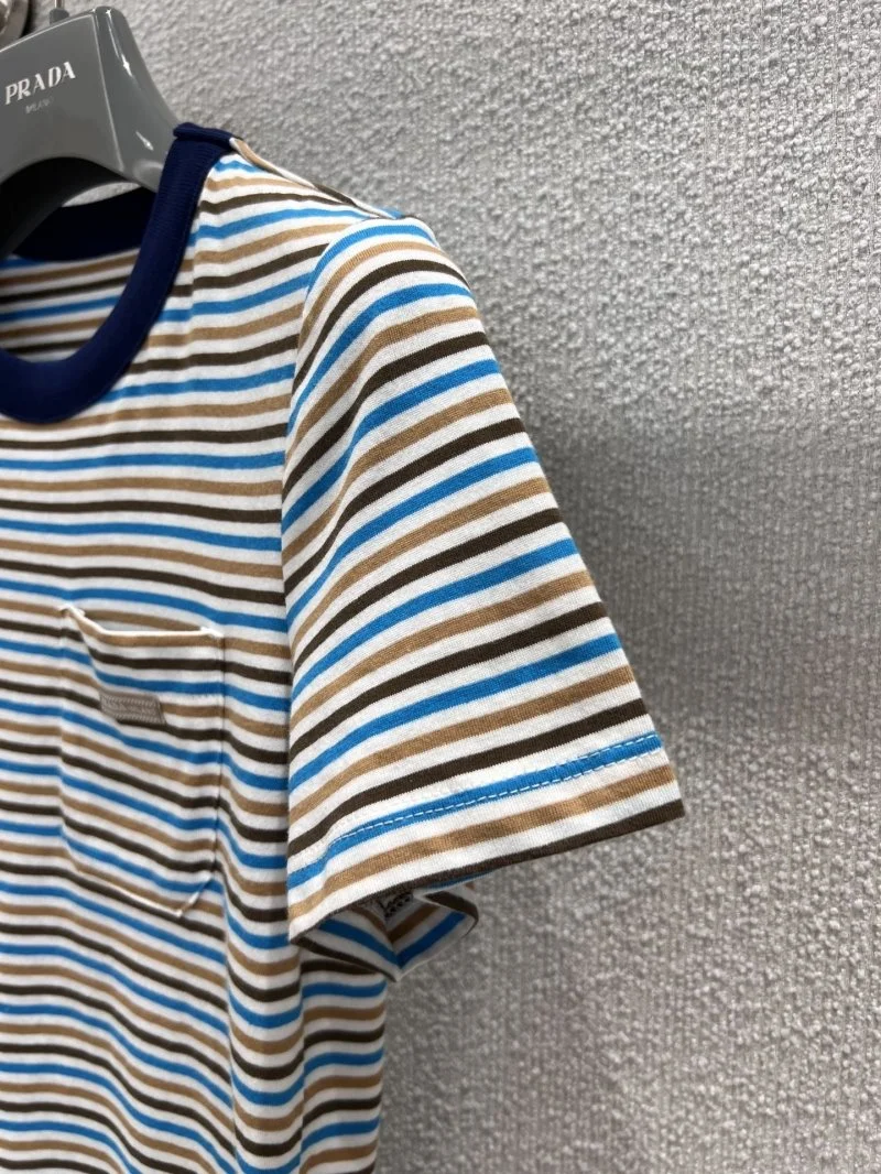 Prada T-Shirts Breathable 166497