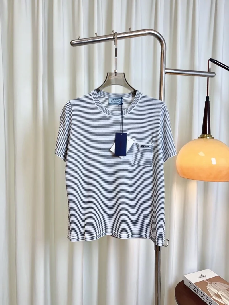 ModernLook Prada T-Shirts 166495
