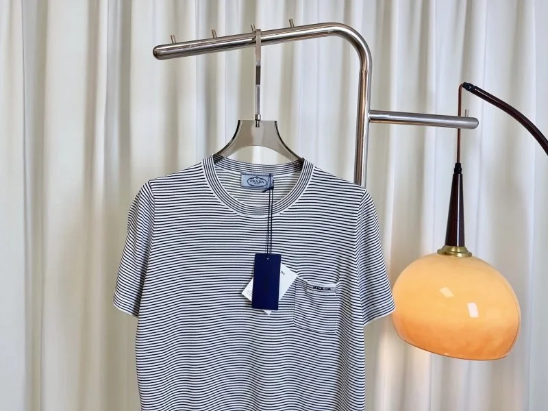 ModernLook Prada T-Shirts 166495
