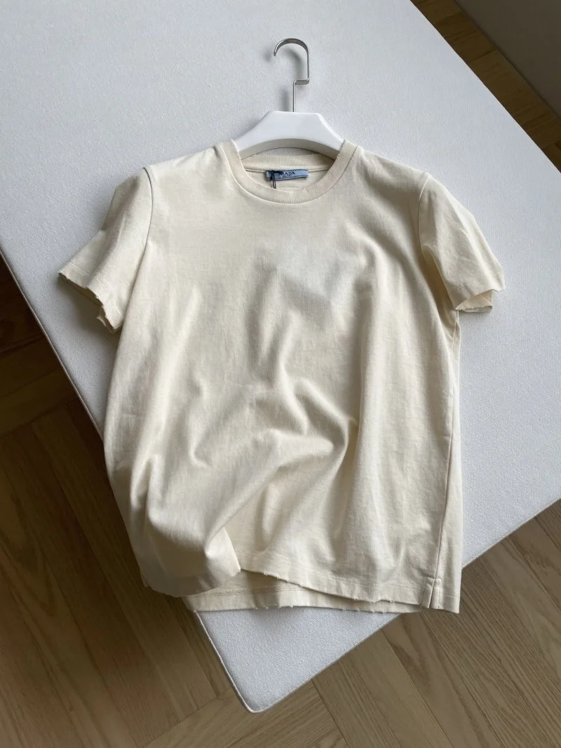 Premium Prada T-Shirts 166453