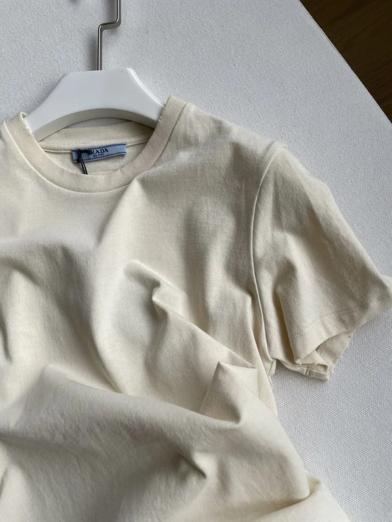 Premium Prada T-Shirts 166453