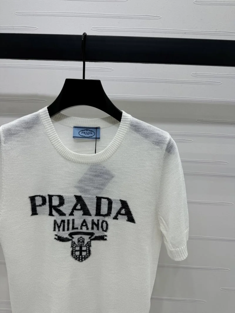 Trendsetting Prada T-Shirts 166441