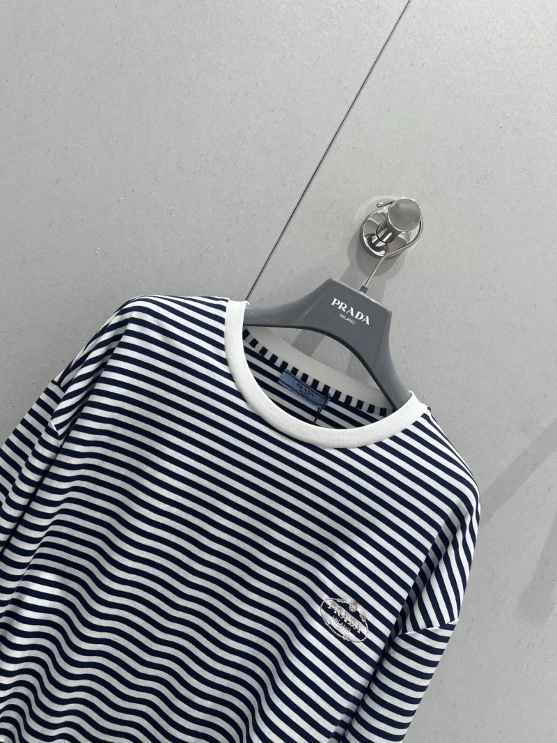 Prada T-Shirts Reliable 165767