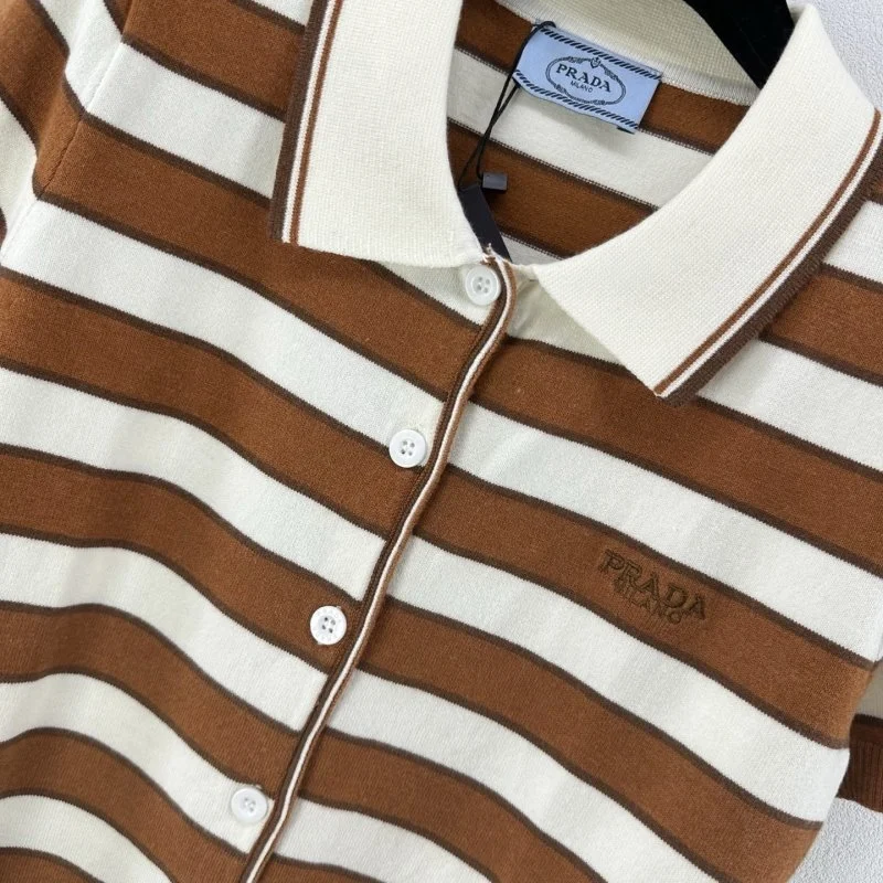 Prada T-Shirts Elegant 165765