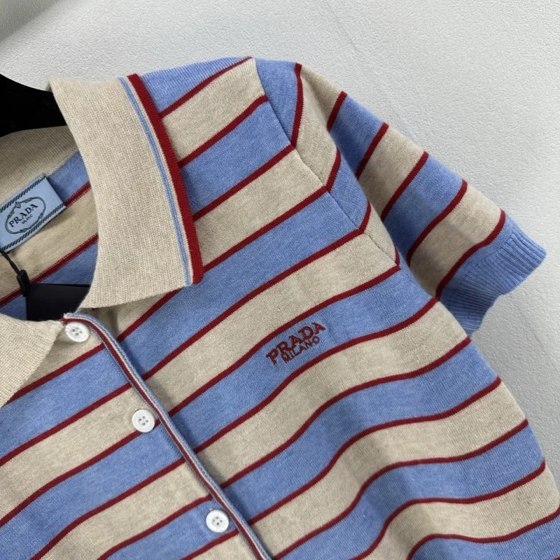 Timeless Prada T-Shirts 165840