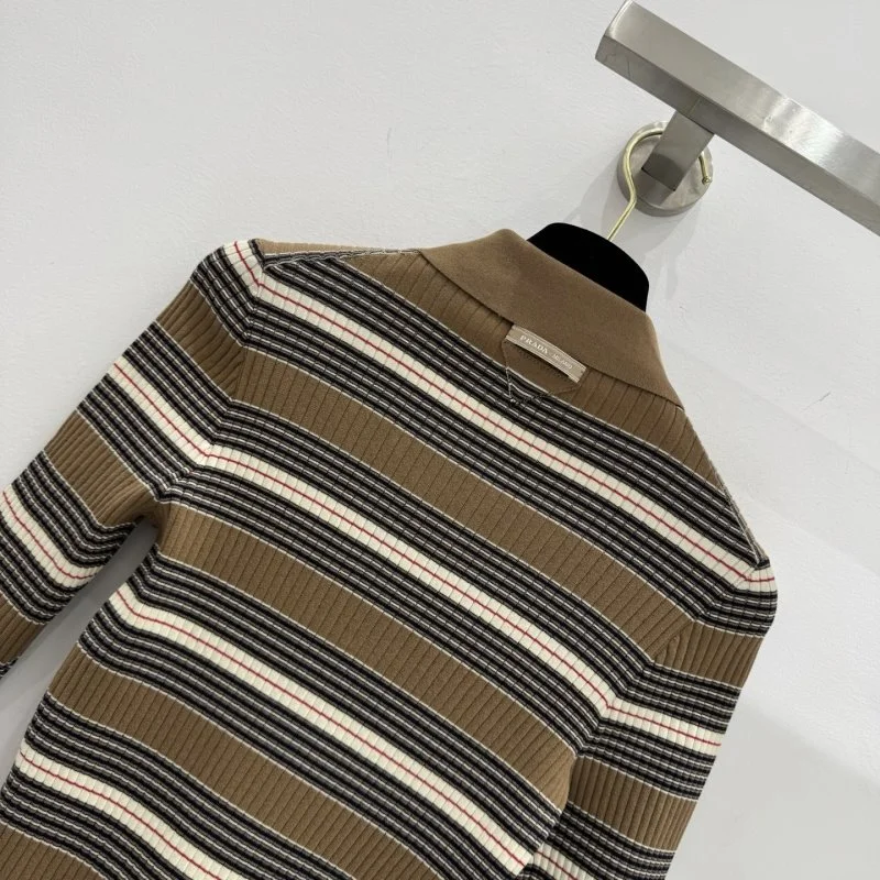 ModernLook Prada T-Shirts 165768