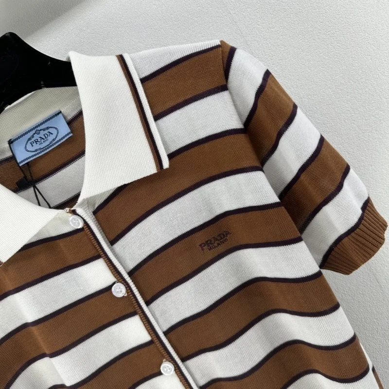 Unisex Prada T-Shirts 165759