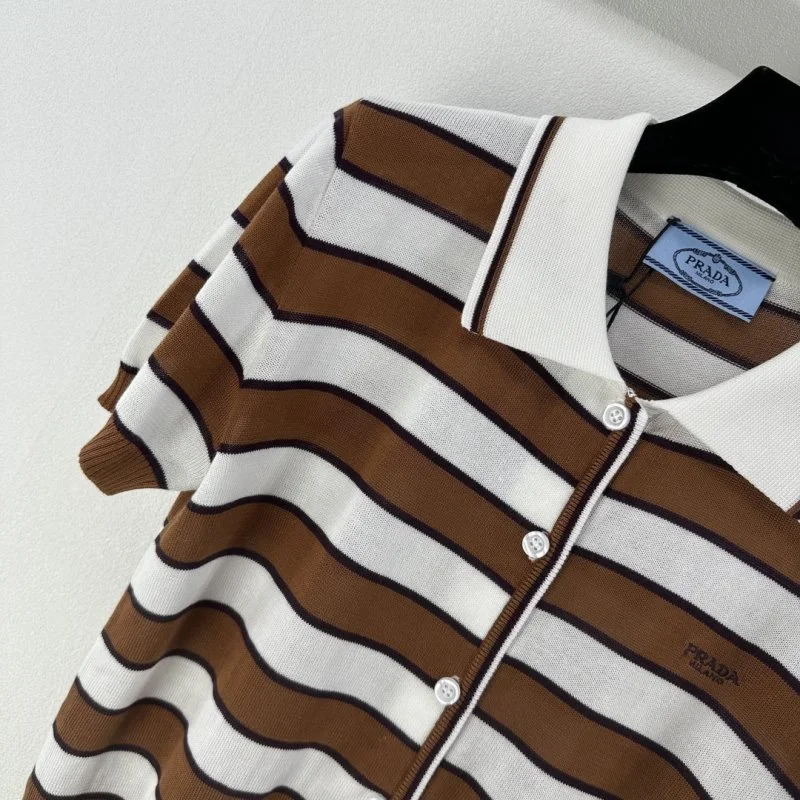 Unisex Prada T-Shirts 165759