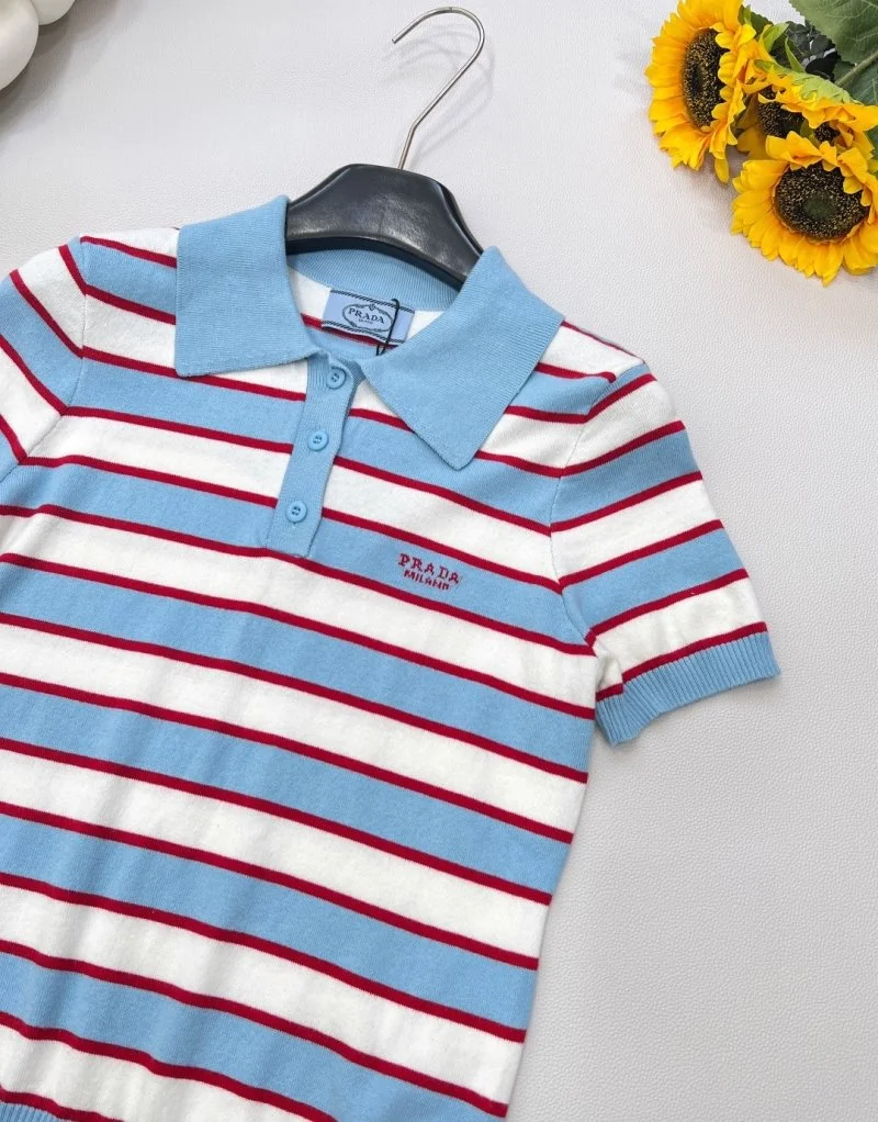 Refined Prada T-Shirts 165799