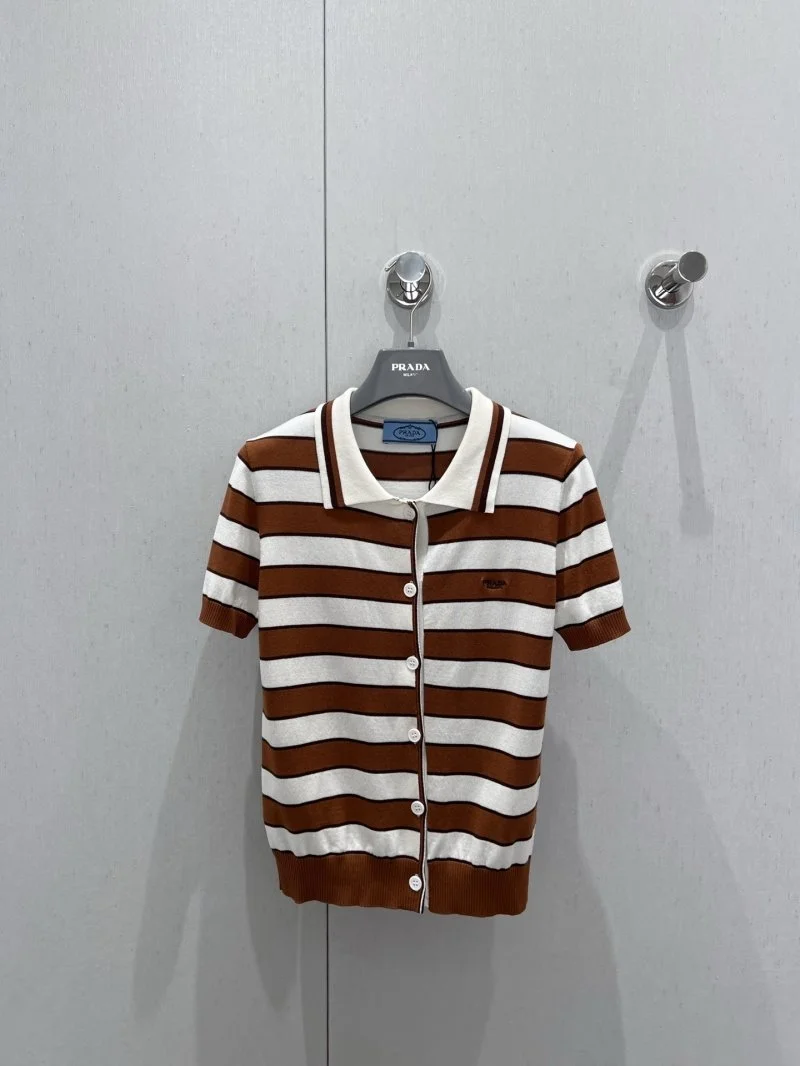 Premium Prada T-Shirts 165739