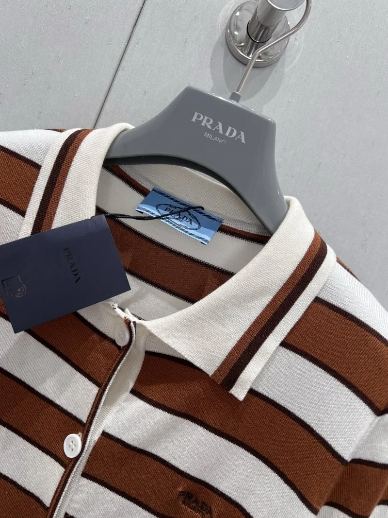 Premium Prada T-Shirts 165739