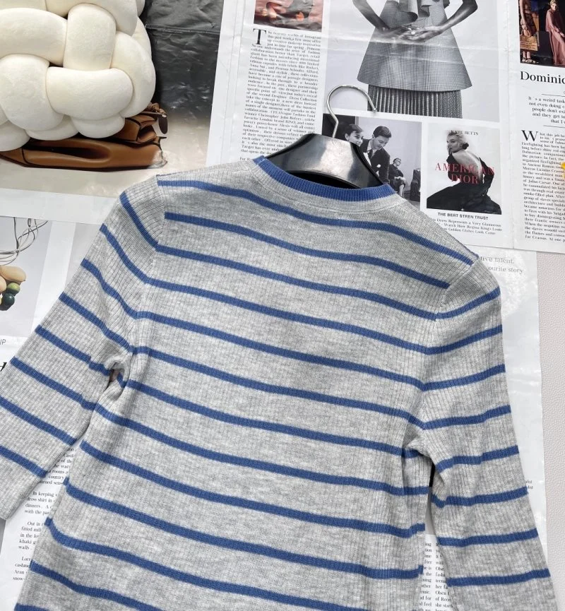 Prada T-Shirts Timeless 165741