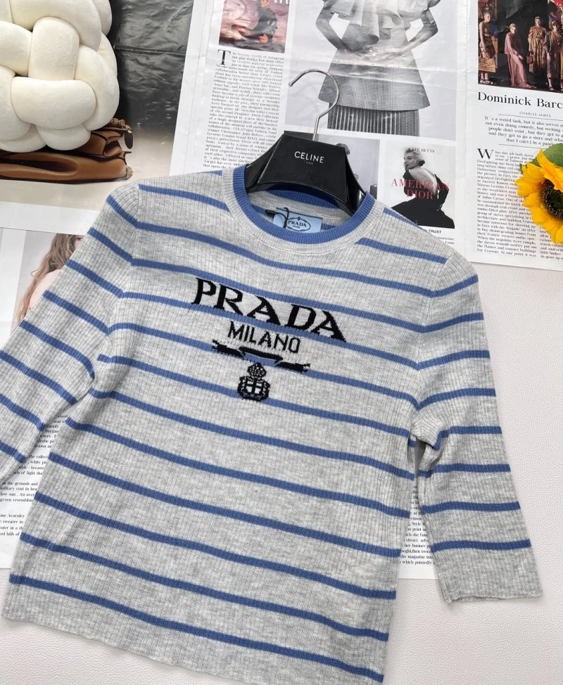 Prada T-Shirts Timeless 165741