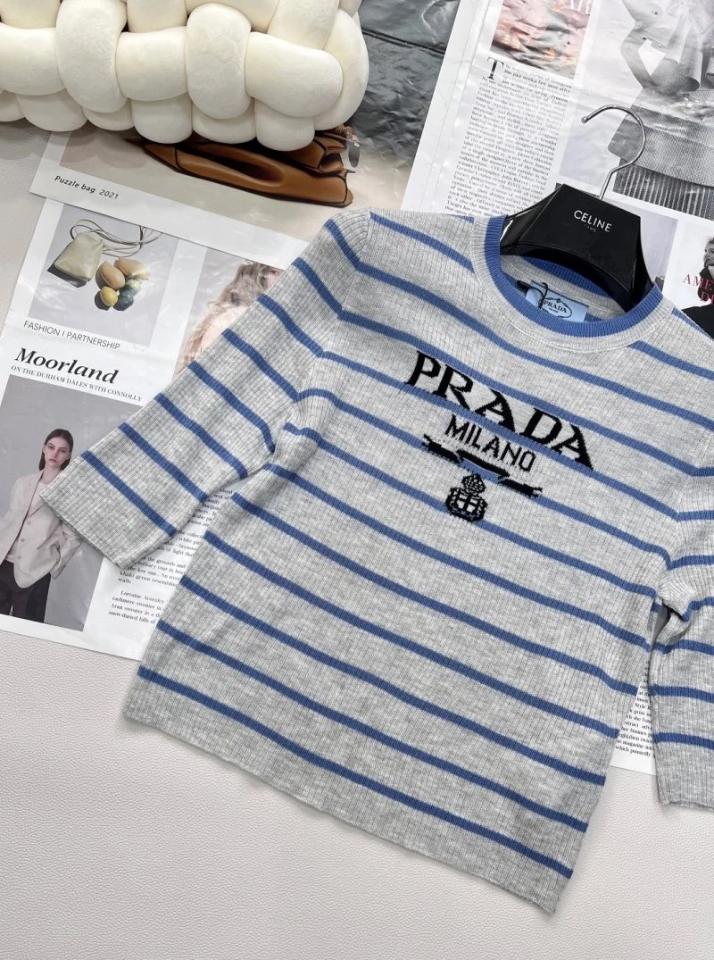 Prada T-Shirts Timeless 165741
