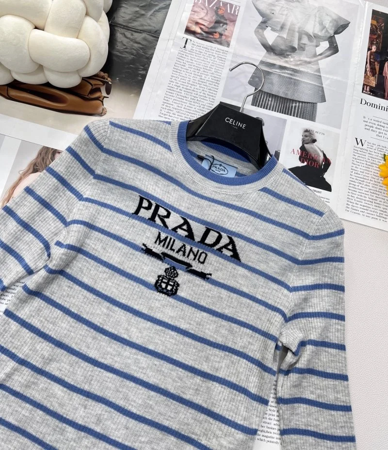 Prada T-Shirts Timeless 165741