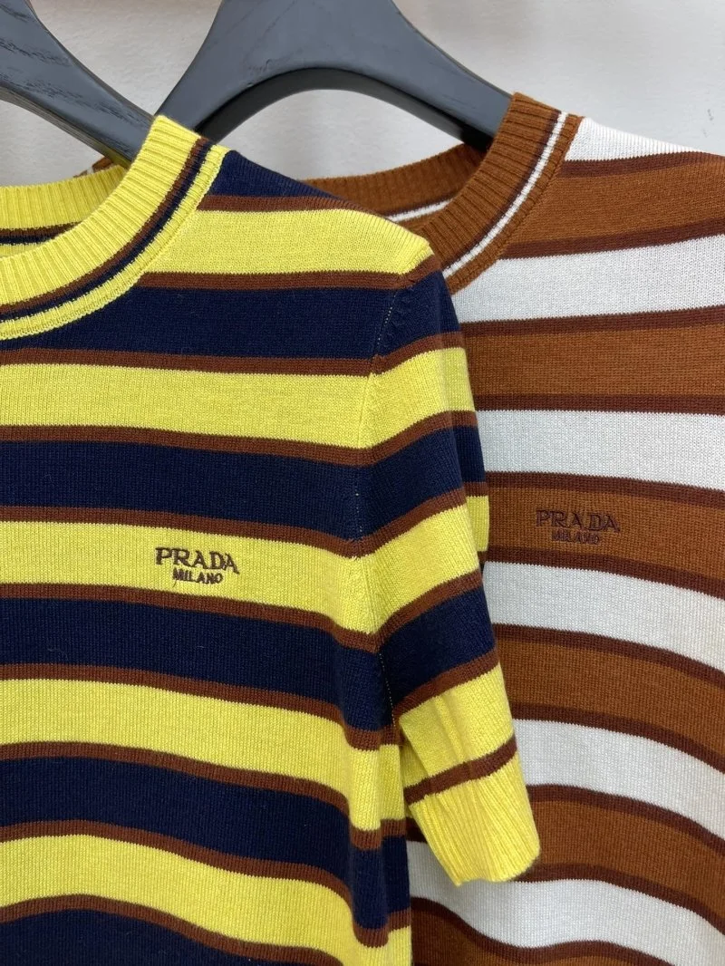 Prada T-Shirts Modern 165783