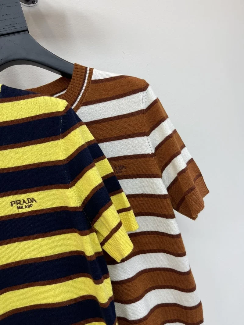 Prada T-Shirts Modern 165783
