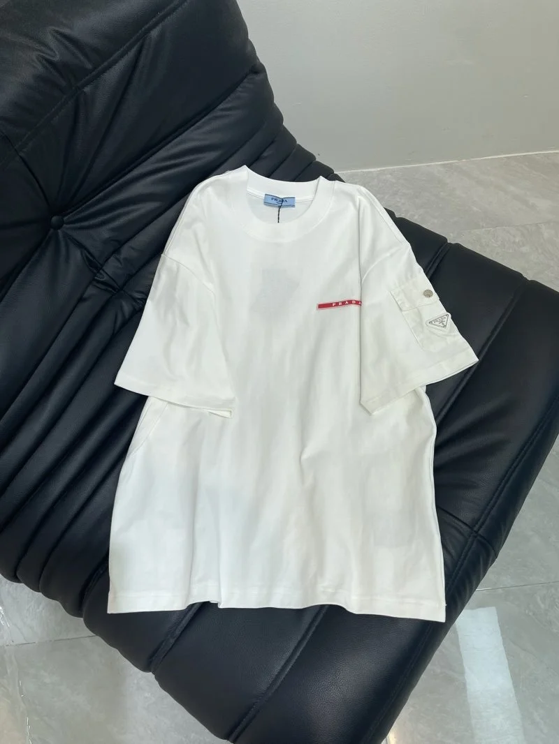 Versatile Prada T-Shirts 165729
