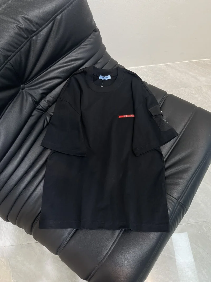 Versatile Prada T-Shirts 165729