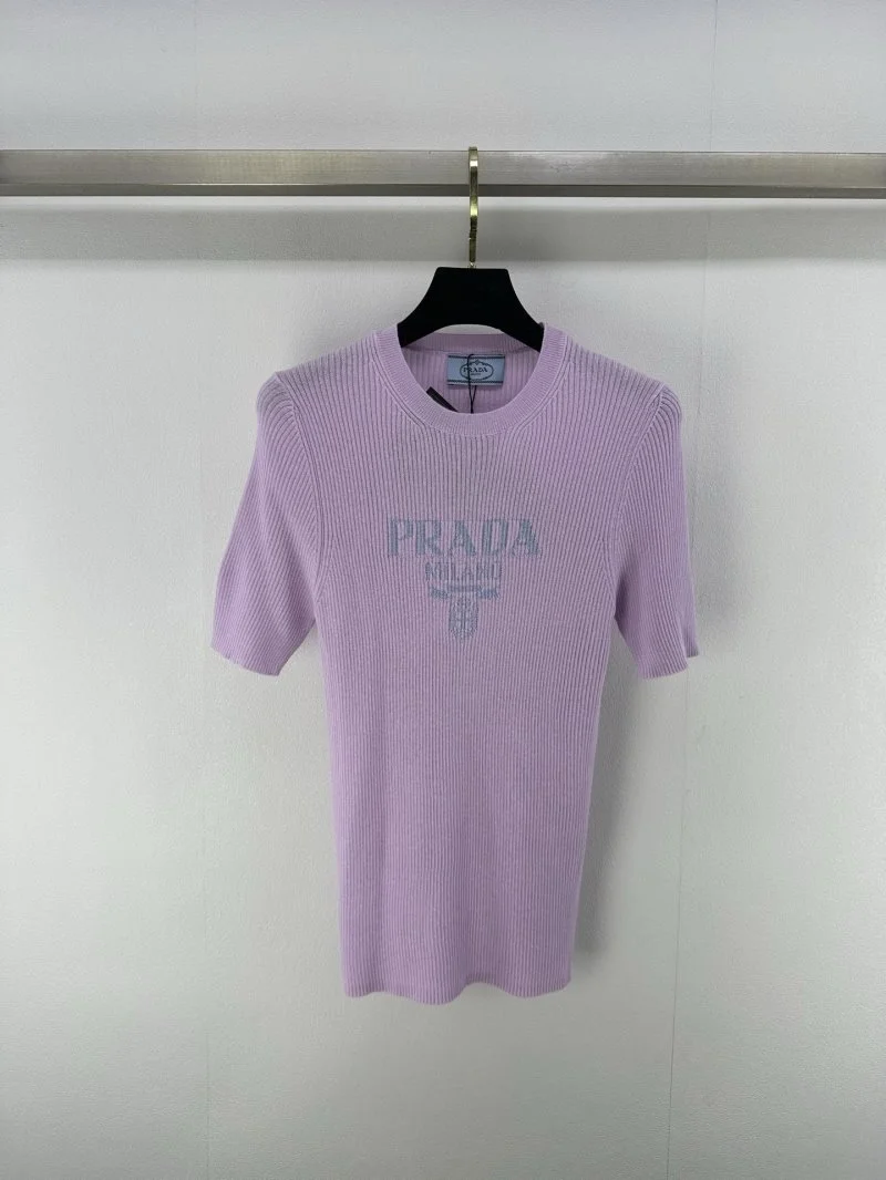 Prada T-Shirts WellDesigned 165727