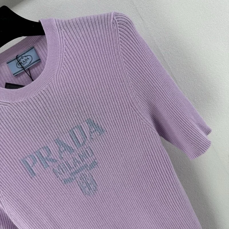 Prada T-Shirts WellDesigned 165727