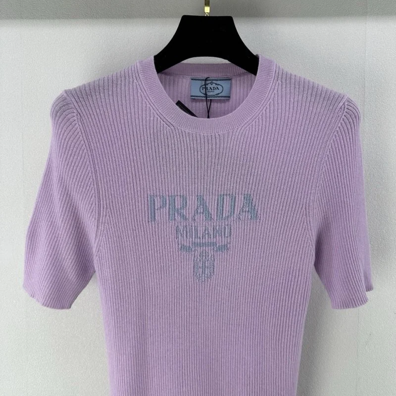 Prada T-Shirts WellDesigned 165727