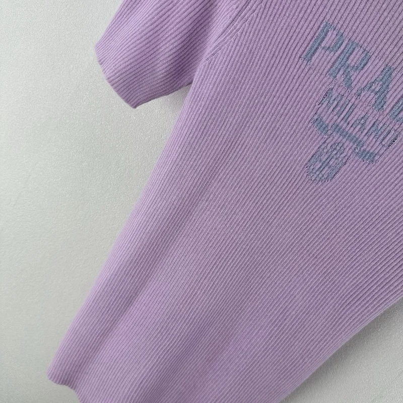 Prada T-Shirts WellDesigned 165727