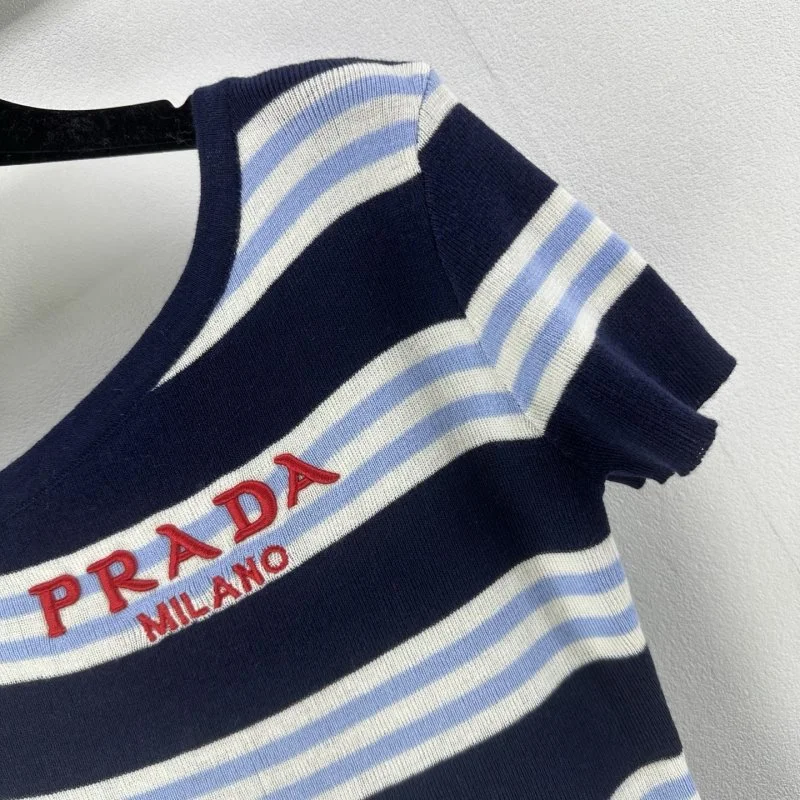 Prada T-Shirts Breathable 165726
