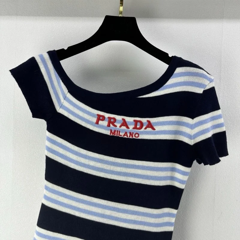 Prada T-Shirts Breathable 165726