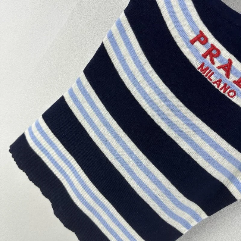 Prada T-Shirts Breathable 165726