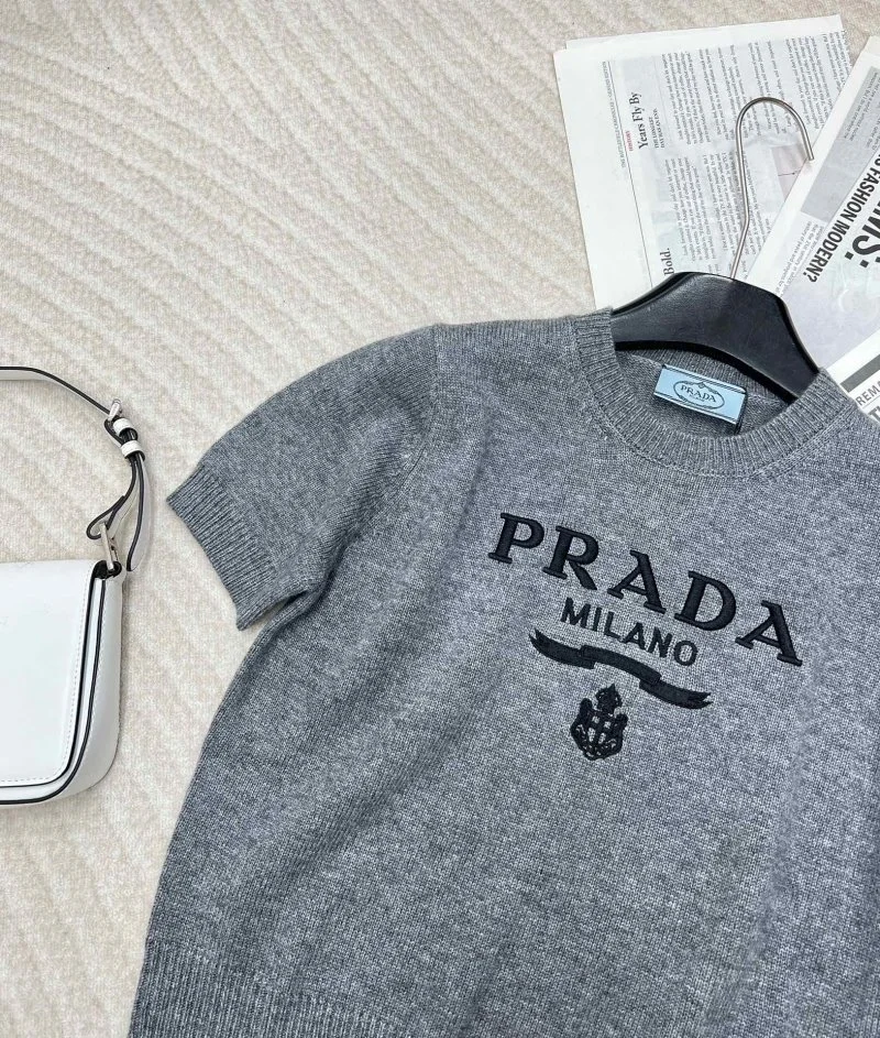 Chic Prada T-Shirts 165713