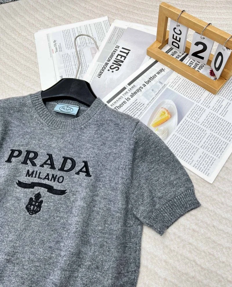 Chic Prada T-Shirts 165713
