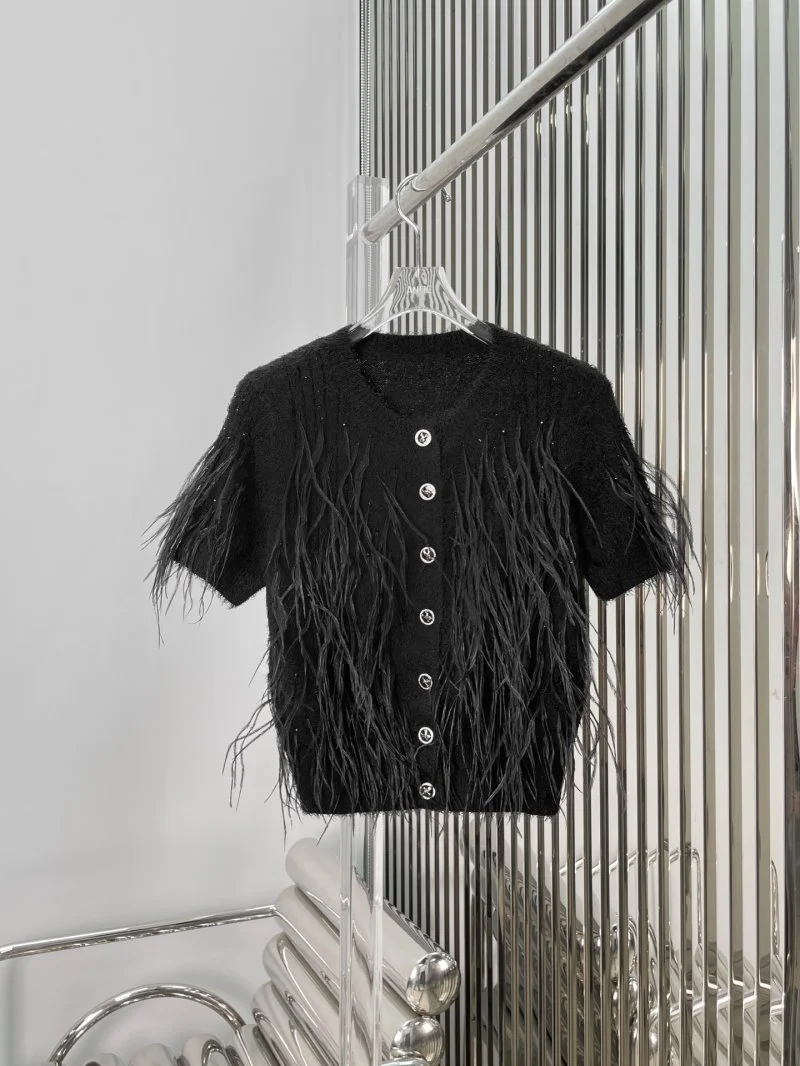 Prada T-Shirts Minimalist 165716