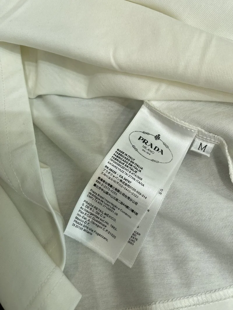 Prada T-Shirts Vibrant 165756