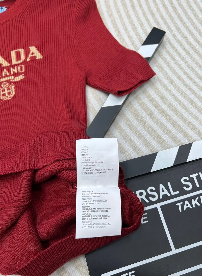 Prada T-Shirts Trendy 165704