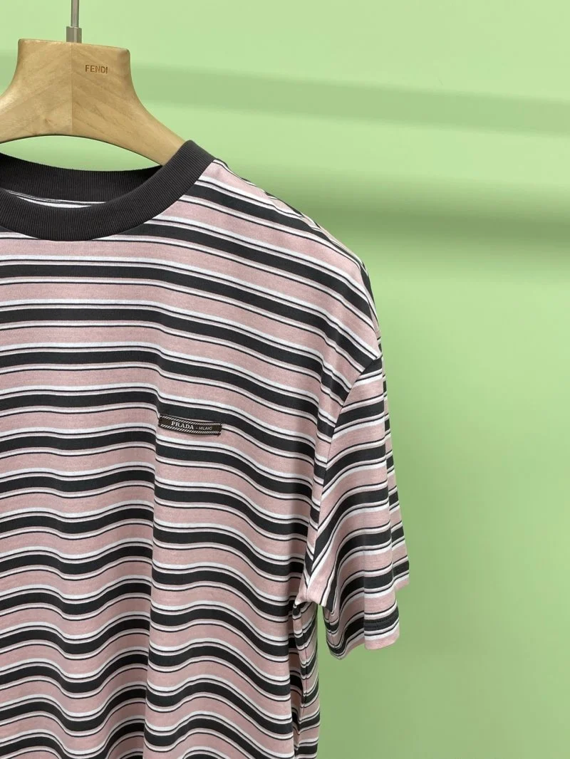 Prada T-Shirts Snug 165702