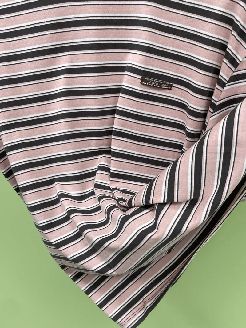 Prada T-Shirts Snug 165702
