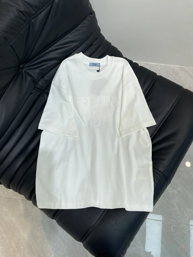 Classic Prada T-Shirts 165689