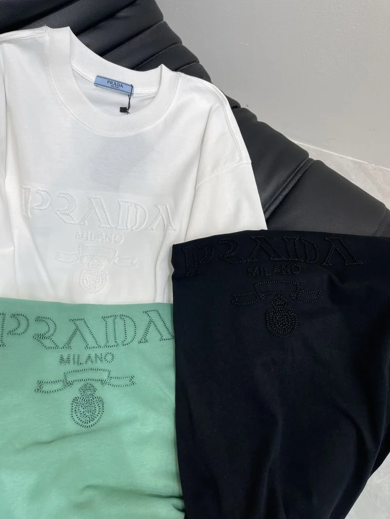 Classic Prada T-Shirts 165689