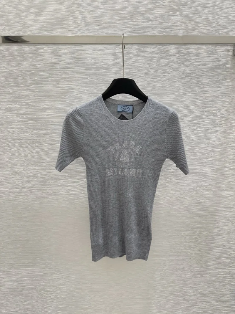 Flexible Prada T-Shirts 165688