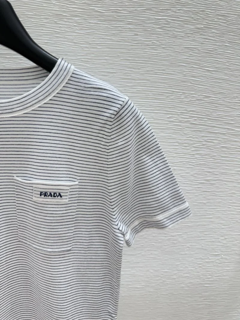 Breathable Prada T-Shirts 165685