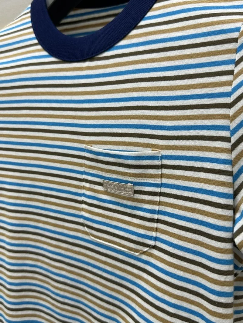 Trendsetting Prada T-Shirts 165724
