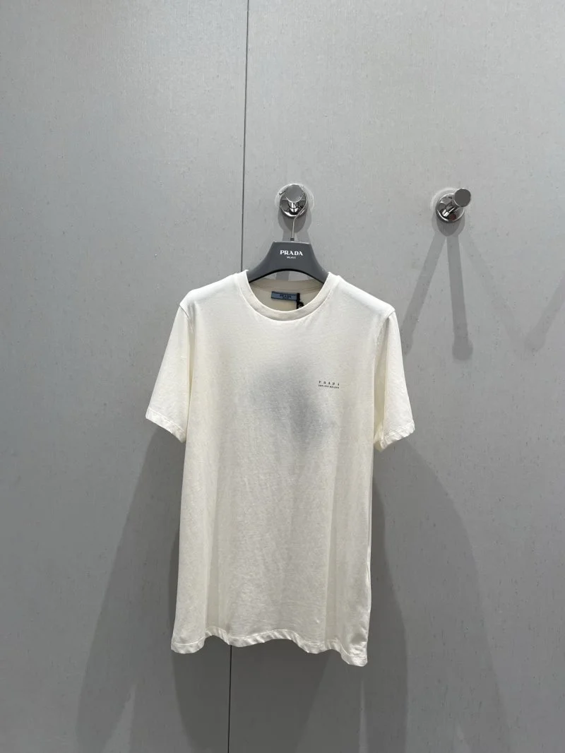 MultiPurpose Prada T-Shirts 165681