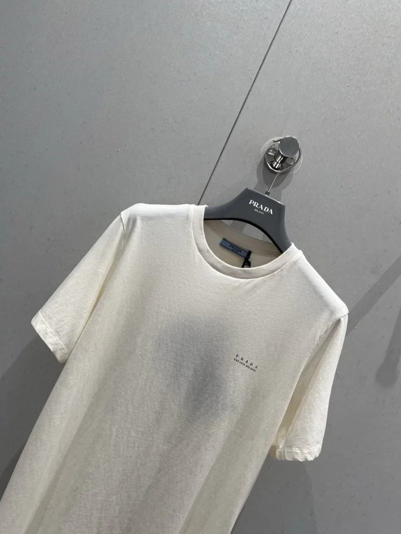 MultiPurpose Prada T-Shirts 165681